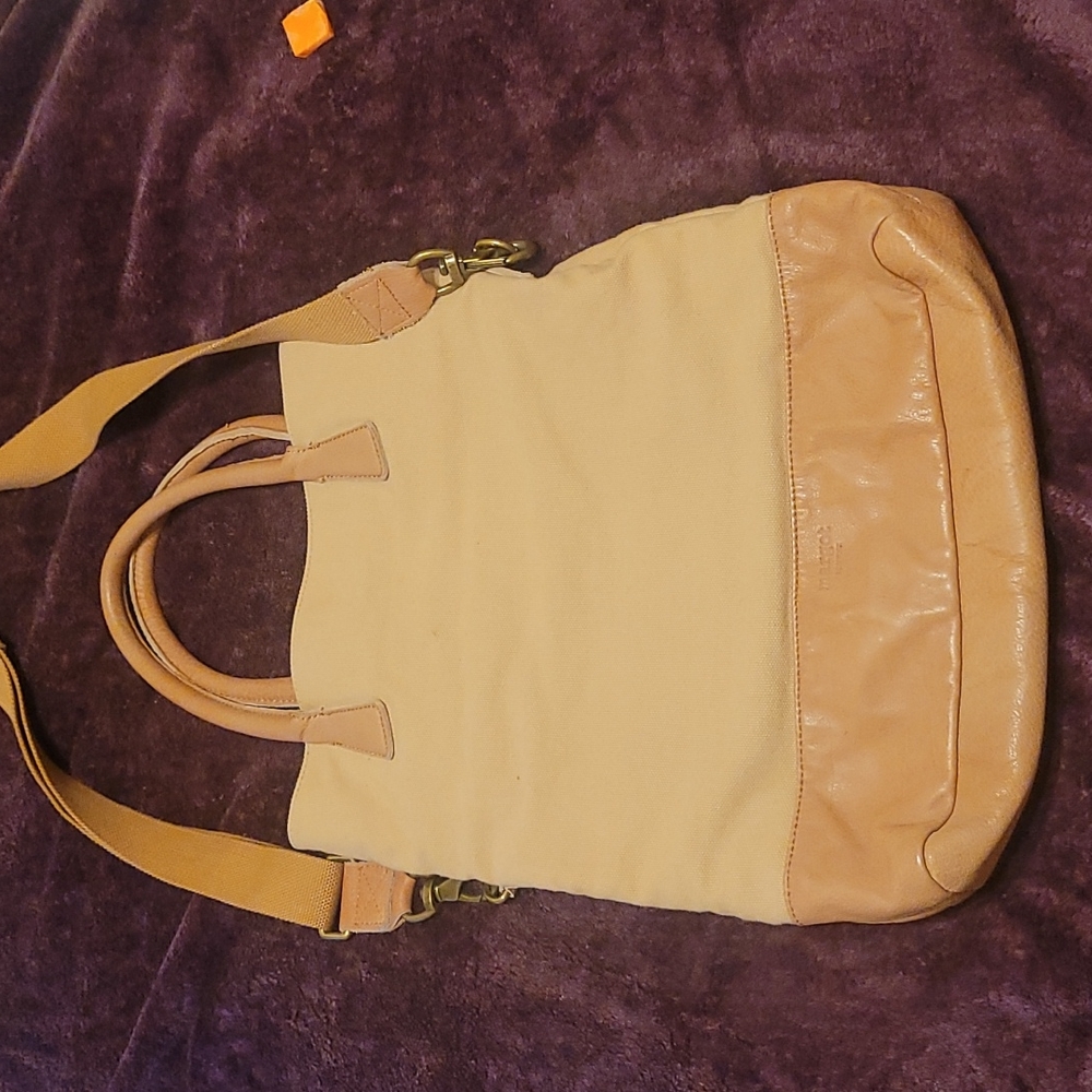 Margot -Foldover Zip Crossbody - Picture 3 of 9